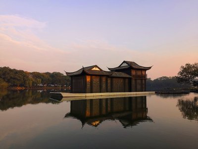 旧杂志做手工装饰