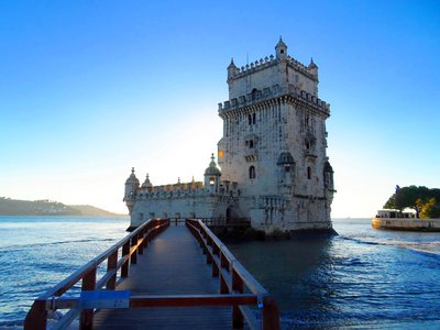 亲自教育与自我驱动学习的关系